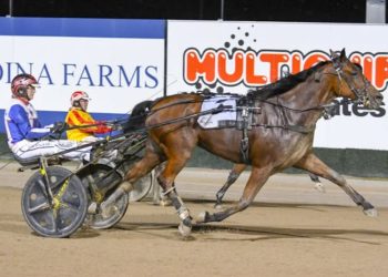 Parisian Artiste outsprints Queen Elida