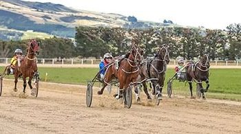 Holiday season turnovers up 3.4 per cent