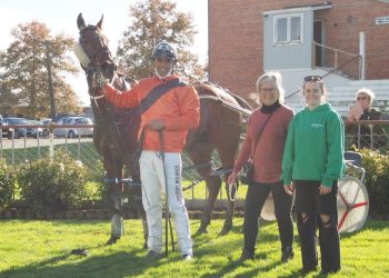 Abull wins for veteran trainer and his daughter