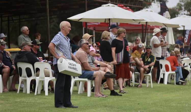 Harness racing spirit shines bright on Ouyen Cup Day 1