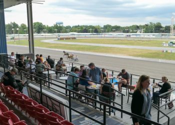 Batavia Downs opener sees big 29% increase in handle over 2024