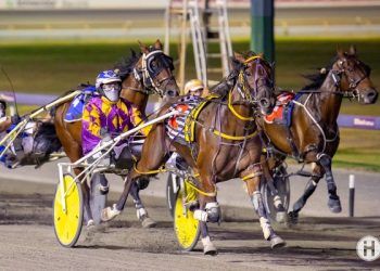 Gary Hall Jnr in worthy tribute win to his late friend Mark Lewis