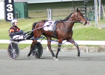 Soho Americano wins thrilling Queensland Oaks