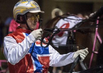 Maoris Mac upsets rivals in Trotters Open