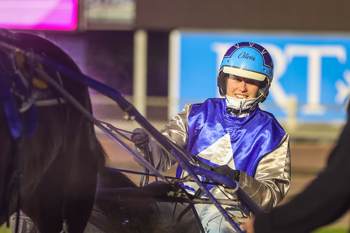 Lightning strikes Addington 3