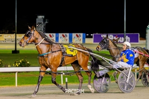 Rebline comes from last to win 1