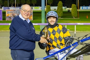 $60 longshot wins for Suvaljko