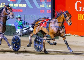 Rank outsider shocks the stars in $150,000 Len Smith Mile