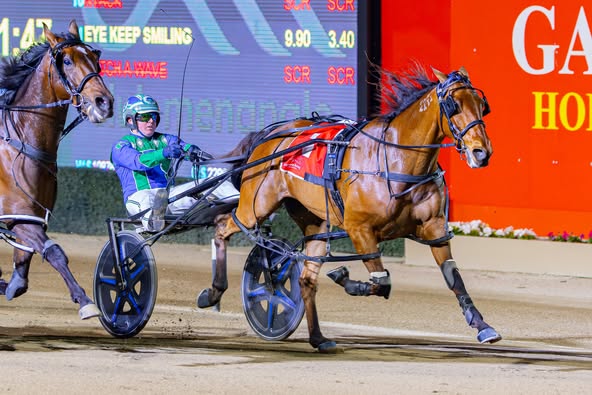 Rank outsider shocks the stars in $150,000 Len Smith Mile 1
