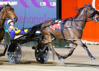 Hi ManameisJeff blitzes his rivals in 1.49.5