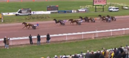 Jeannette Priory wins 10th Leg Grand National du Trot 1