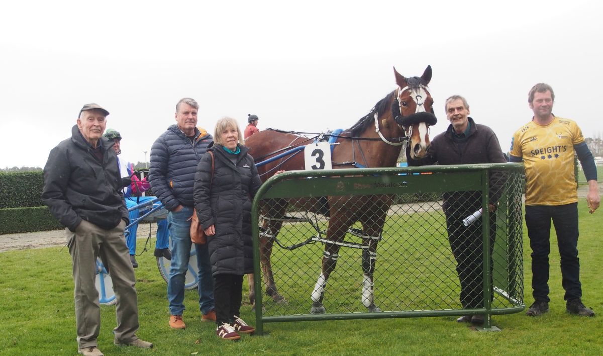 It was close, but hot favourite gets the win 3