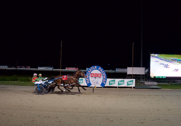 Chloe Formosa strikes in Newcastle Nutrien Heat 3