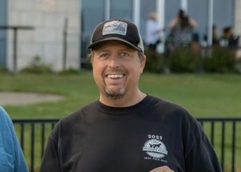 Quentin Schneider recognized for surpassing 1,000 training wins