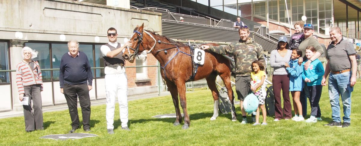 Three year old beats older rivals 3