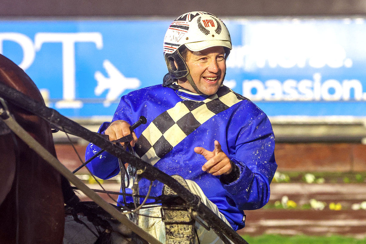 Royally bred filly upsets at Addington 4