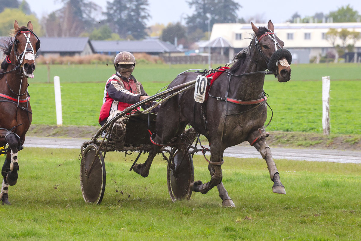 Rakero Rocket wins muddy Methven Cup 2