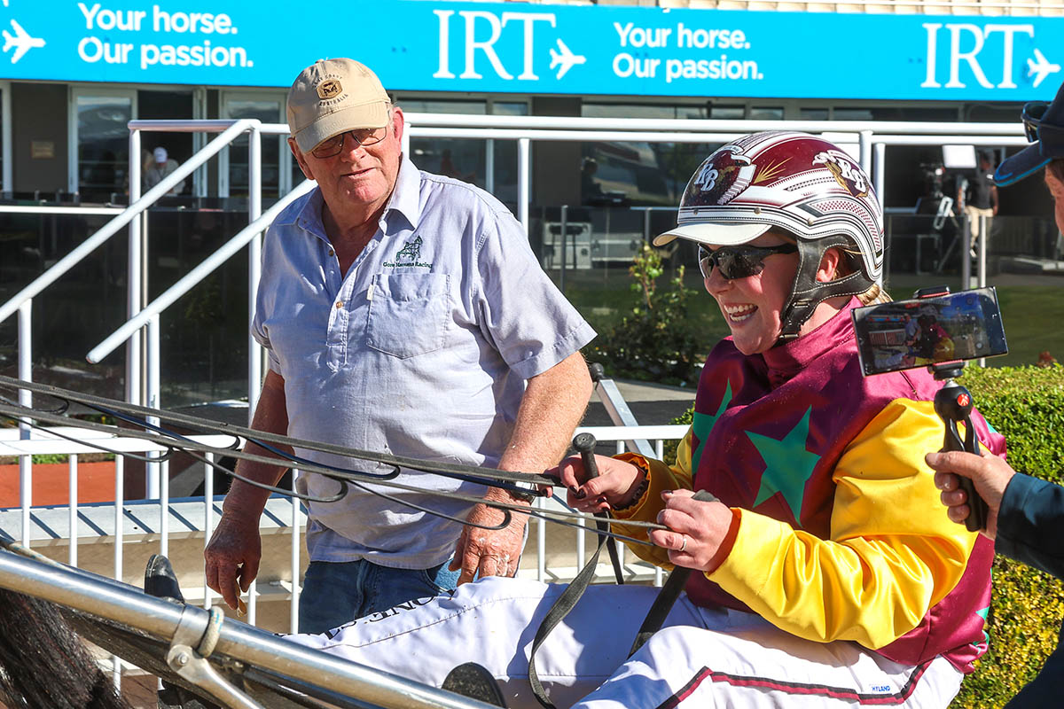 Rank outsider wins for Cross 3