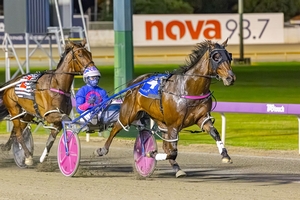 Roberts and Suvaljko set for National Challenge in Hobart