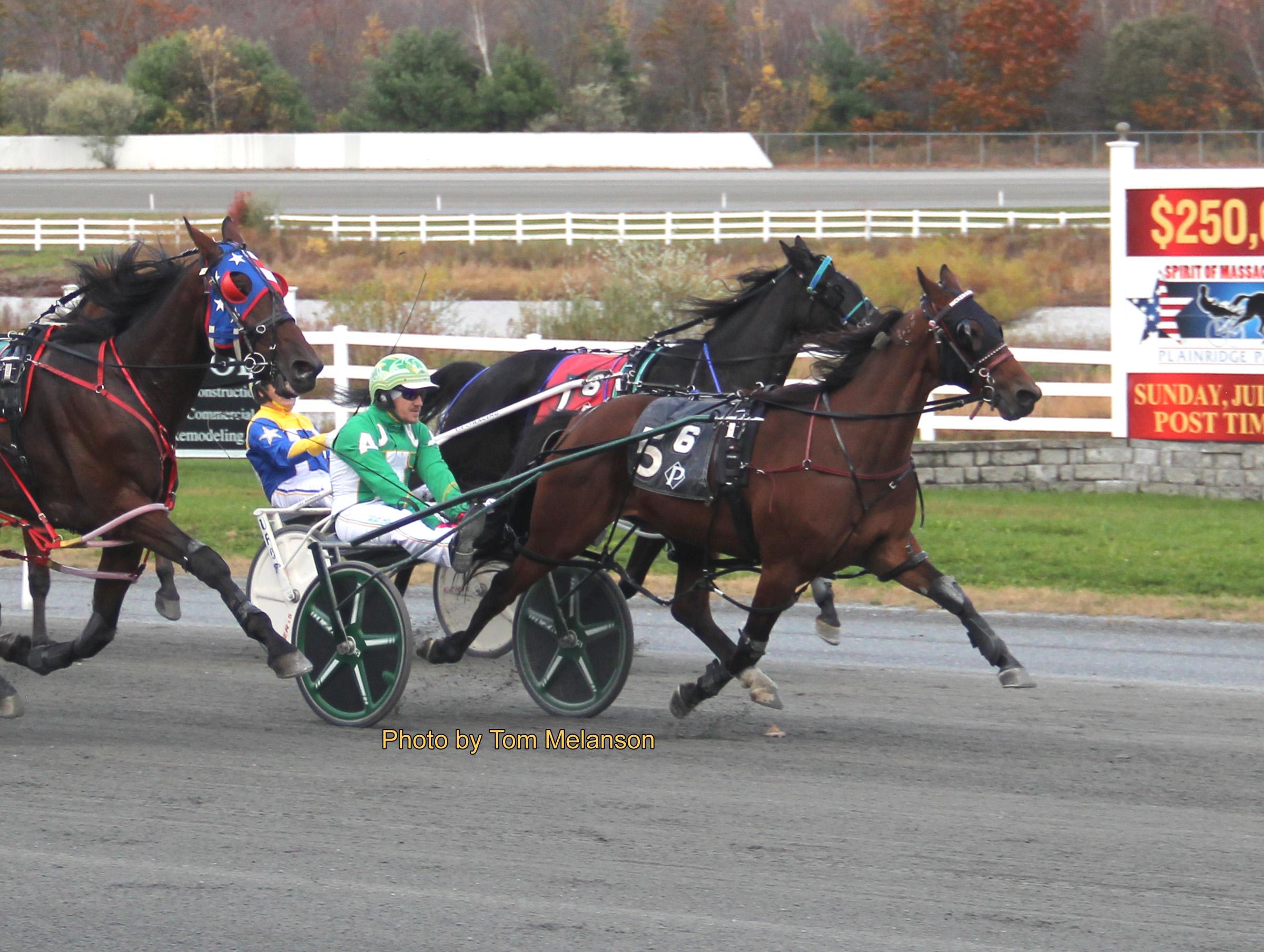 Hespoisedtopounce A strikes late to capture Baystate Special 1