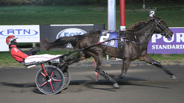 Custom cruises, Jim Beam stings late in NJSDF Finals 1