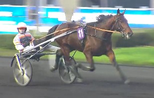 Golden Gio dominates Prix de Chateau Chinon