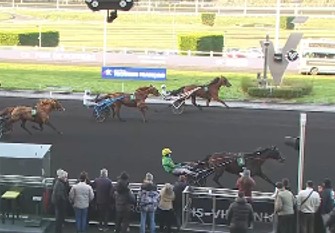 New Year’s Eve Trots in Paris