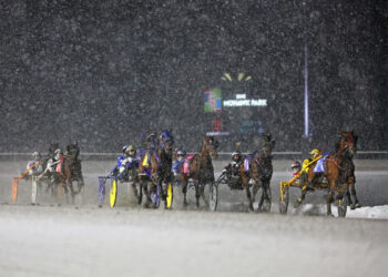Winter racing at Woodbine Mohawk Park. (New Image Media)
