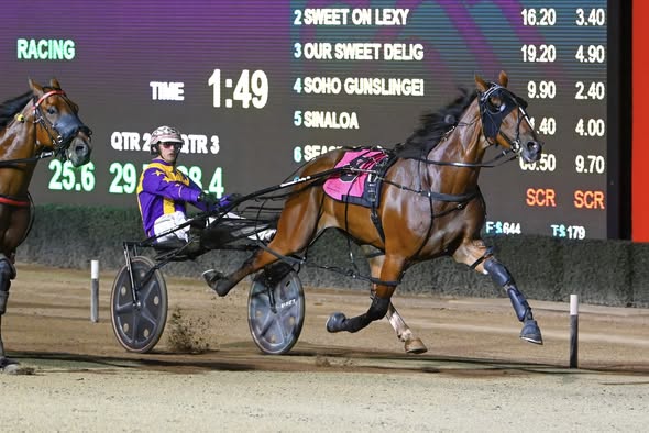 Double Lou hangs on for Hondo Grattan success